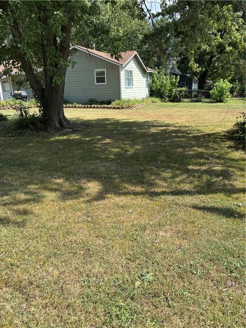 613 W Arkansas St, Gentry, AR, 72734-9690 | Card Image