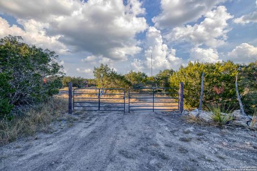 18-B New Leona Ranch, Brackettville, TX, 78832 | Card Image