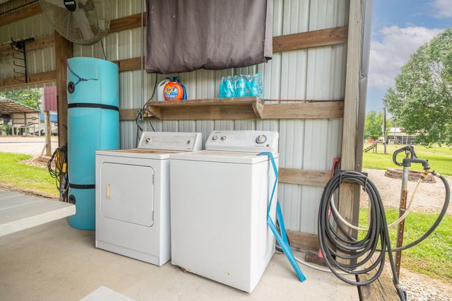 1038 Wc Pickett Rd, Home with 0 bedrooms, 0 bathrooms and null parking in Clifton TN | Image 22