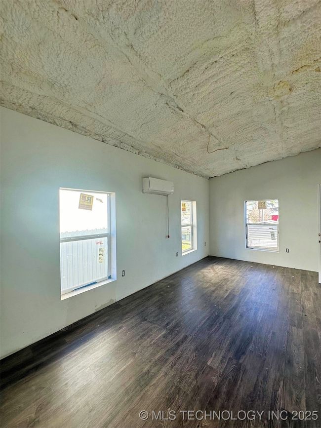 13870 Sherry Ln, House other with 5 bedrooms, 3 bathrooms and null parking in Kingston OK | Image 10