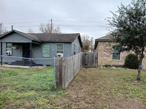 8019 Lawler Street, Houston, TX, 77051 | Card Image