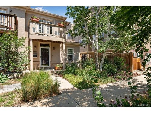 2933 Lawrence St, Denver, CO, 80205-2315 | Card Image