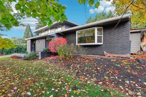 2506 Ne 100th St, Vancouver, WA, 98686-5745 | Card Image