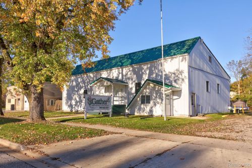 340 S Main St, Vassar, MI, 48768-1607 | Card Image