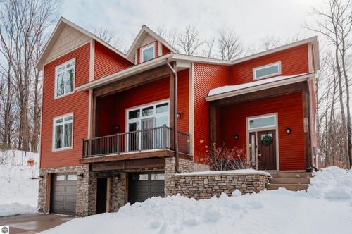 642 Napolean Way, Traverse City, MI, 49696-8657 | Card Image