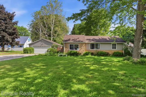 3652 Norman Rd, Burtchville, MI, 48059-2237 | Card Image