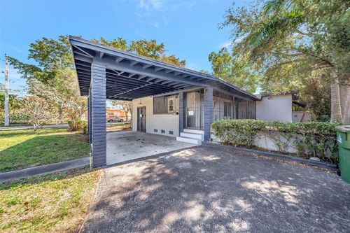 890 Ne 138th St, North Miami, FL, 33161 | Card Image