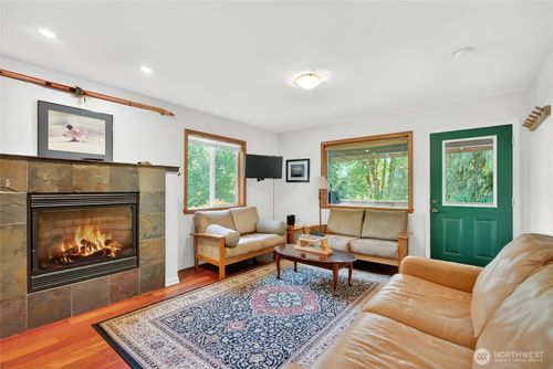 11062 Whistler Ln, Deming, WA, 98244-4510 | Card Image