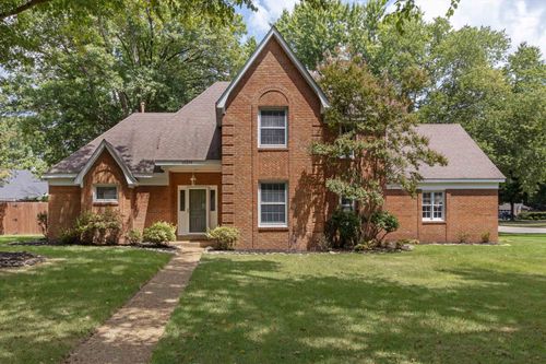 10294 Eagle Creek Cv, Collierville, TN, 38017-8957 | Card Image