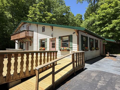 242 Cane Creek Rd, Hohenwald, TN, 38462 | Card Image