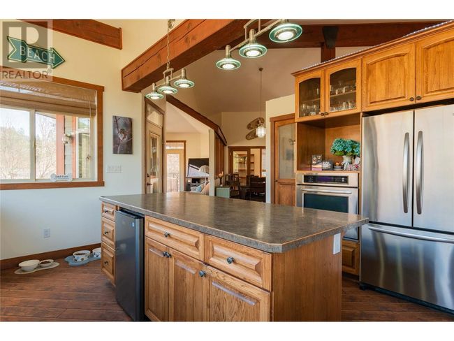 250 1 St Ave, House other with 3 bedrooms, 5 bathrooms and 3 parking in Kootenay Boundary BC | Image 15