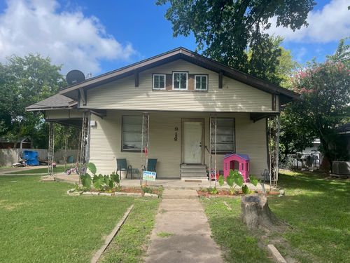 918 W Angeline St, Groesbeck, TX, 76642-1208 | Card Image