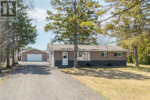 1025 Katherine St, Hanmer, ON, P3P1C2 | Card Image