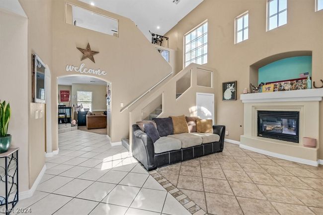 8124 Peach Flare St, House other with 4 bedrooms, 3 bathrooms and null parking in Las Vegas NV | Image 4