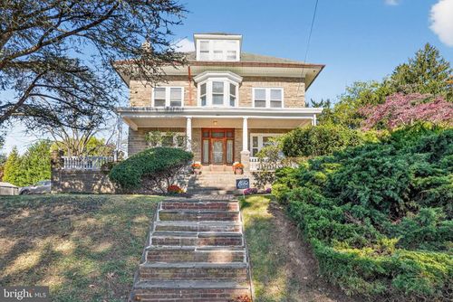 580 Wigard Ave, PHILADELPHIA, PA, 19128-3132 | Card Image