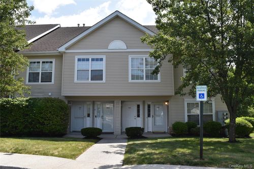 7-12-1165 Maggie Rd, Newburgh, NY, 12550-7033 | Card Image