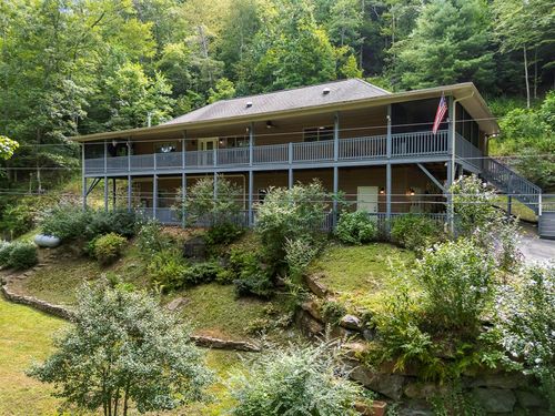 204 Hiawassee River Rd, Brasstown, NC, 28902 | Card Image