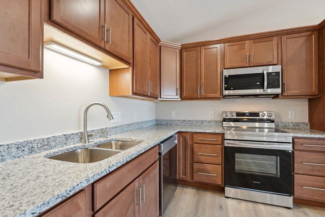 2465 Russell Ct, Home with 3 bedrooms, 3 bathrooms and null parking in REEDSBURG WI | Image 7