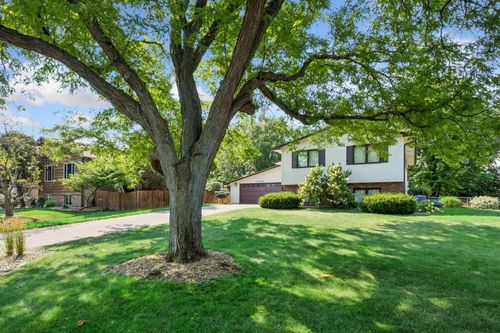 10342 Rhode Island Cir, Bloomington, MN, 55438-2140 | Card Image