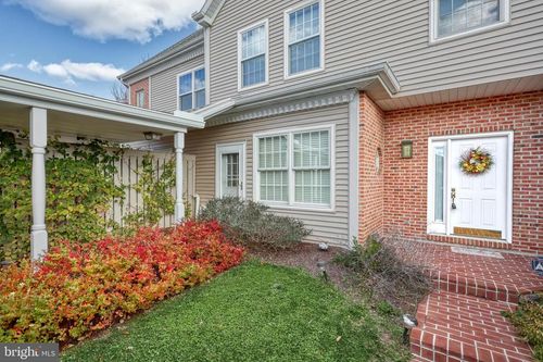 545 Bridgeview Dr, LEMOYNE, PA, 17043-1380 | Card Image