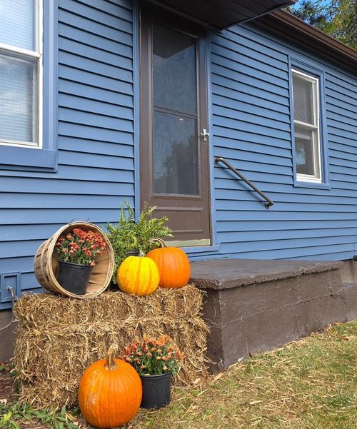 135 5th Ave Ne, Pine City, MN, 55063-1110 | Card Image