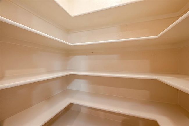 LARGE PANTRY. | Image 19