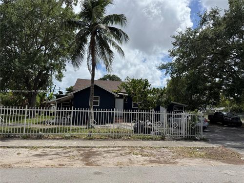 1186 Nw 101st St, Miami, FL, 33150-1337 | Card Image