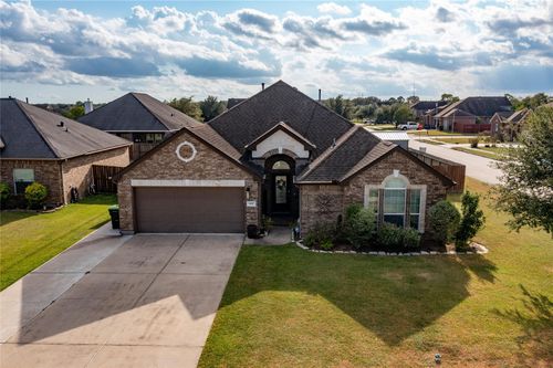 802 Sterling Ct, Bay City, TX, 77414-4745 | Card Image