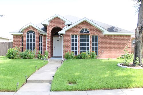1423 Ross Dr, Lewisville, TX, 75067-4255 | Card Image