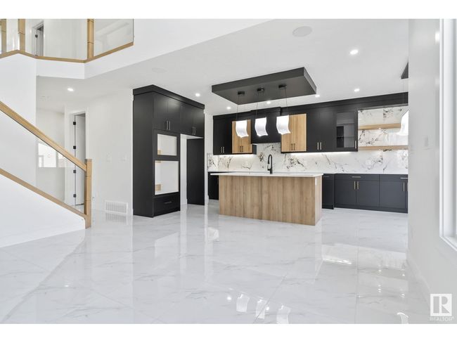 4007 39 St, House other with 3 bedrooms, 3 bathrooms and null parking in Beaumont AB | Image 9