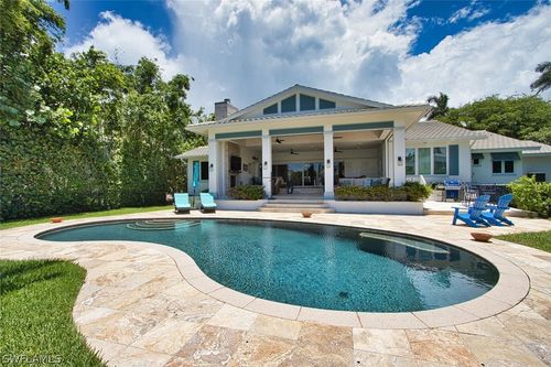 2201 Beacon Ln, NAPLES, FL, 34103-4717 | Card Image
