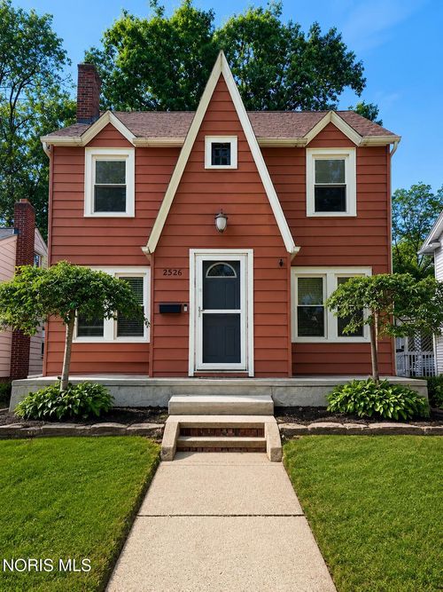 2526 Portsmouth Ave, Toledo, OH, 43613-4310 | Card Image