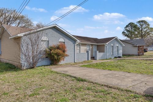 51 Carolane Dr, Jackson, TN, 38305-4446 | Card Image