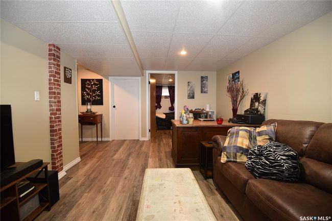 405 1 St St W, House other with 4 bedrooms, 2 bathrooms and 2 parking in Nipawin SK | Image 29