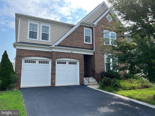 42340 Abney Wood Dr, CHANTILLY, VA, 20152-5974 | Card Image