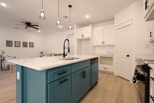 836 E Arlington Ave, House other with 4 bedrooms, 2 bathrooms and null parking in Fort Worth TX | Image 6