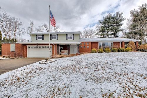 149 Crest View Dr, Greensburg, PA, 15601-1414 | Card Image