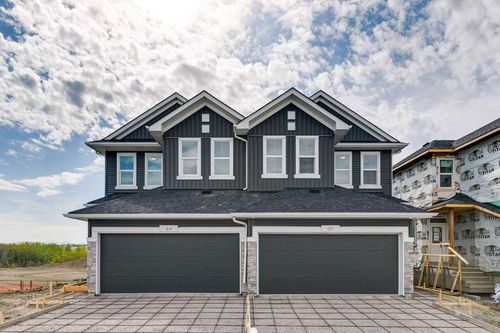 64 Southborough Lane, Cochrane, AB, T4C3J5 | Card Image