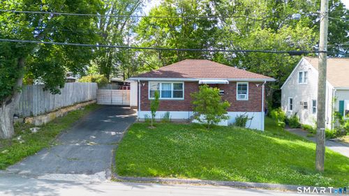 90 Seymour St, Waterbury, CT, 06708-3732 | Card Image