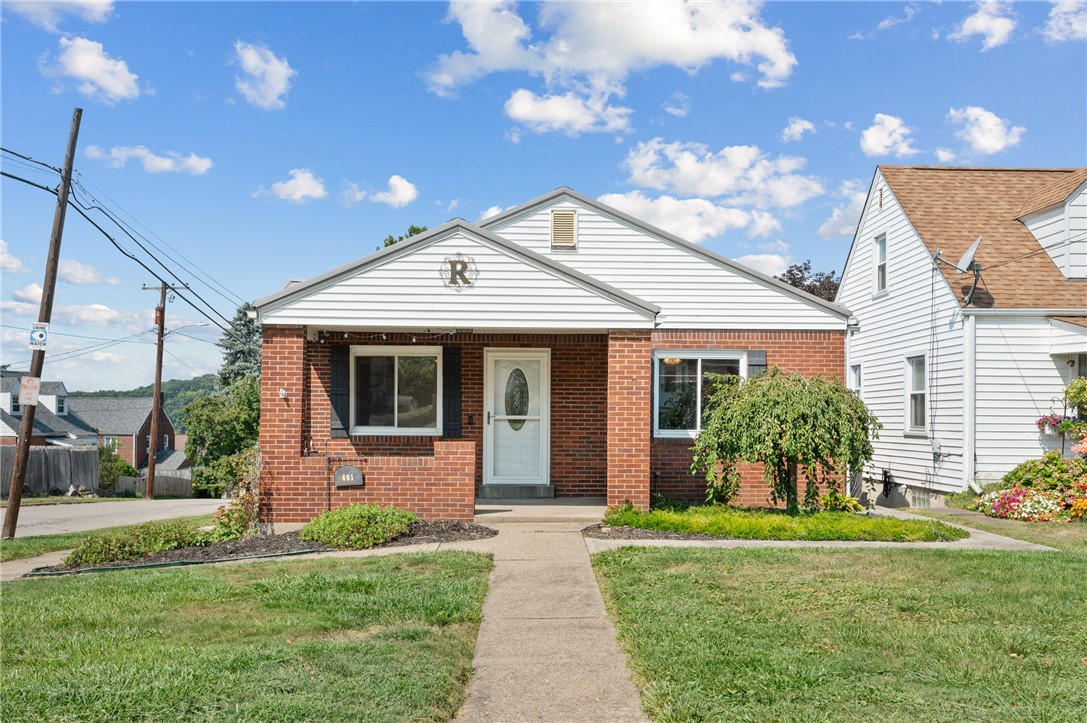 Riverview Dr, New Kensington, PA 15068