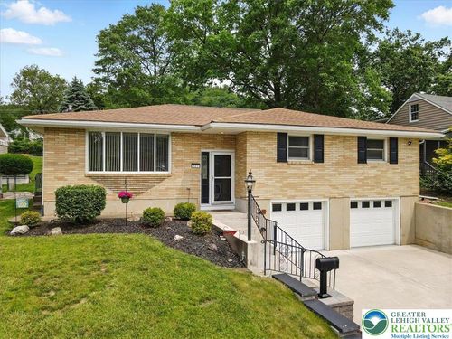627 Columbia Ave, Palmerton, PA, 18071-1401 | Card Image