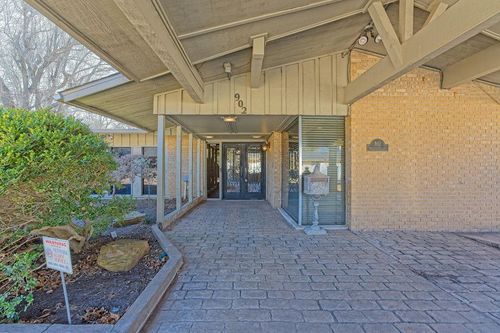 902 Mockingbird Ln, Norman, OK, 73071-4834 | Card Image