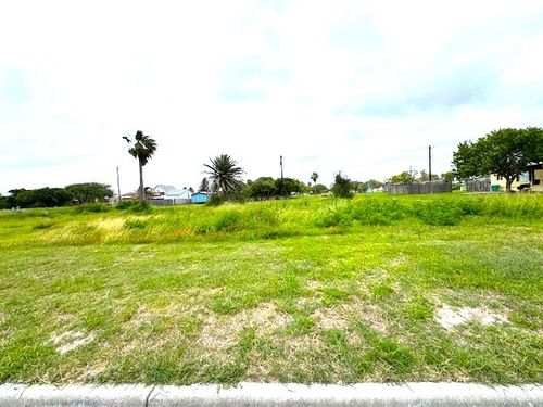 1130 S Euclid St, Aransas Pass, TX, 78336-5206 | Card Image