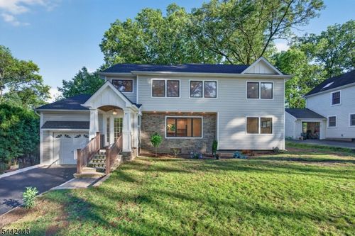 2 Garden Ct, Ho Ho Kus, NJ, 07423-1404 | Card Image