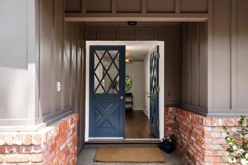 2910 Sherwood Dr, San Carlos, CA, 94070-4308 | Card Image