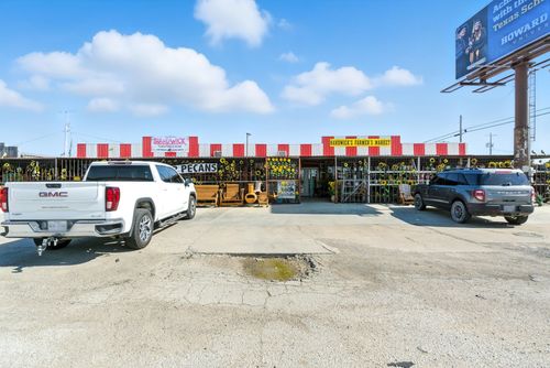 100 Se 5th St, Cross Plains, TX, 76443-2714 | Card Image