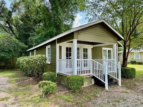 805 Wildwood Dr, Mobile, AL, 36693-2917 | Card Image