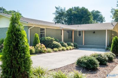 3805 Meadowwood Circle, House other with 4 bedrooms, 2 bathrooms and null parking in Guntersville AL | Image 3