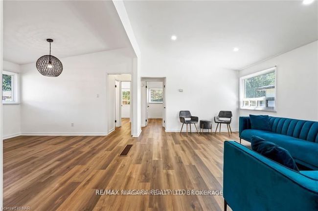 7422 Dorchester Rd, House other with 4 bedrooms, 2 bathrooms and 3 parking in Niagara Falls ON | Image 6