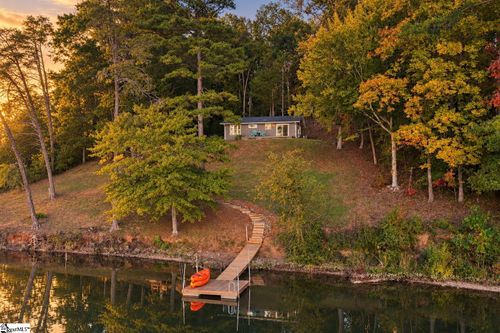 538 Club Dr, Greenville, SC, 29611-6631 | Card Image